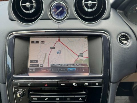 Jaguar XJ 3.0D V6 Portfolio Lwb Blue #17