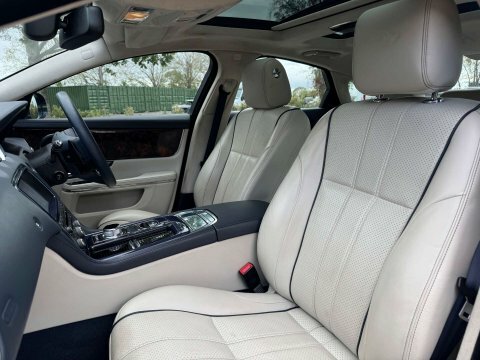 Jaguar XJ 3.0D V6 Portfolio Lwb Blue #28