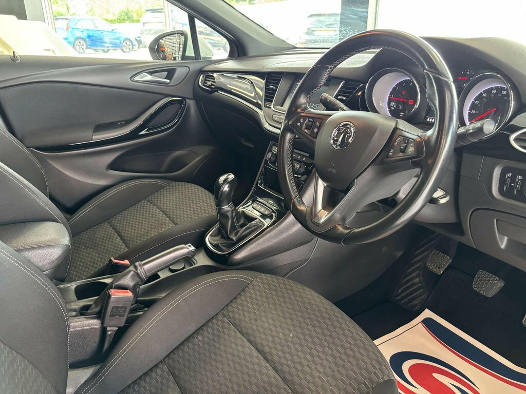 Vauxhall Astra 1L Sri White #2
