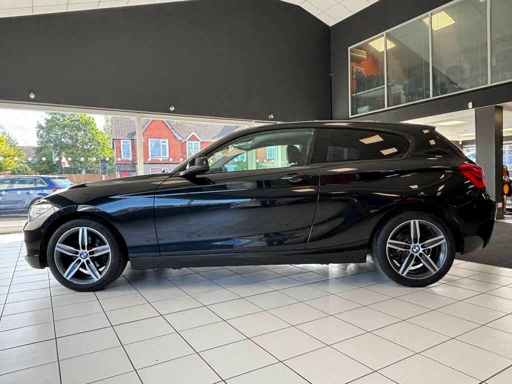 BMW 1 Series 1.5L Sport Black #5