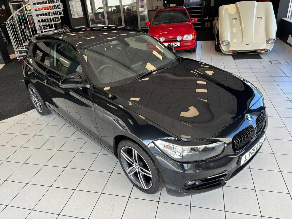 BMW 1 Series 1.5L Sport Black #3