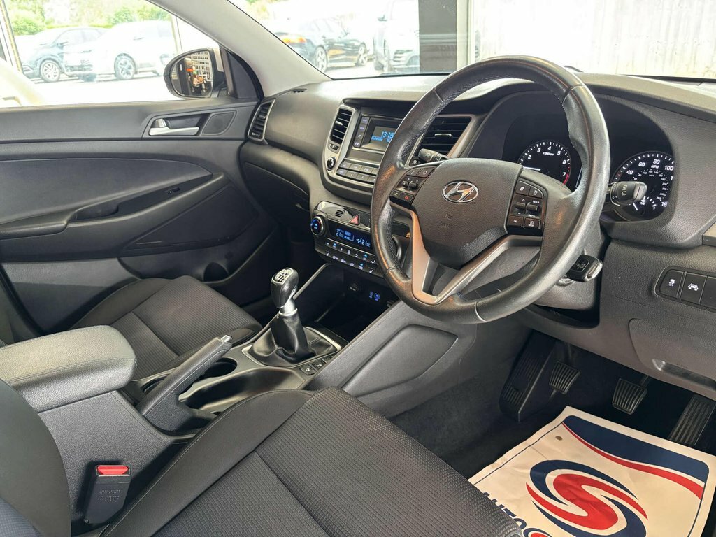 Hyundai Tucson 1.6L Se EK18JYN White #2