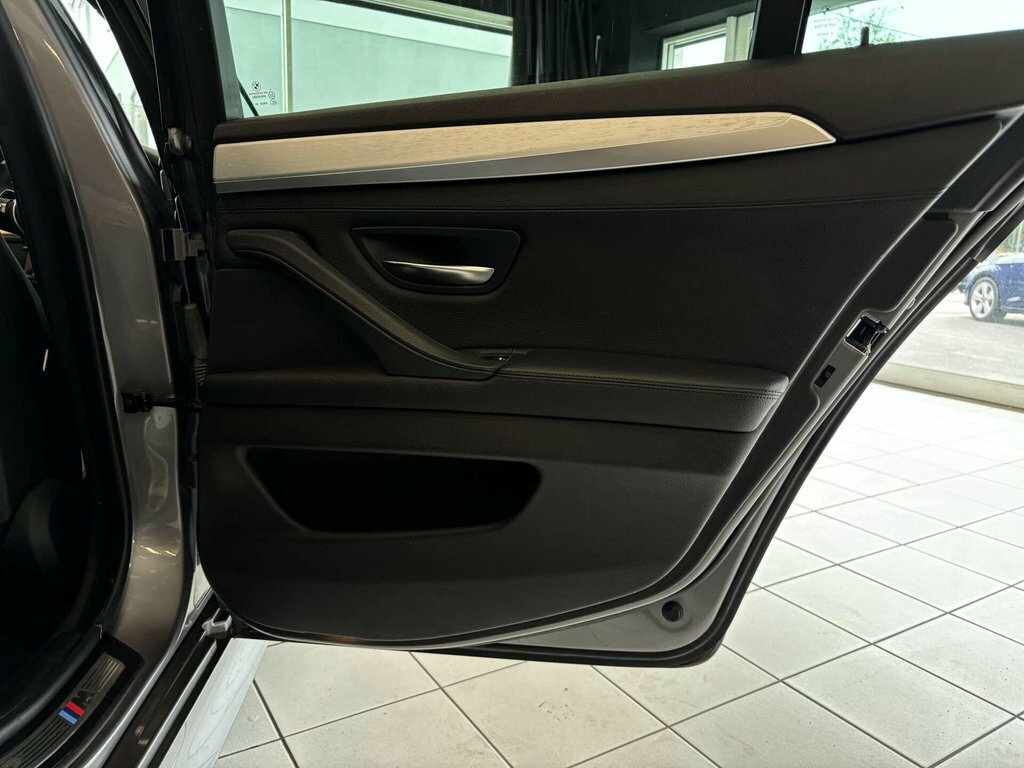 BMW 5 Series Black #48