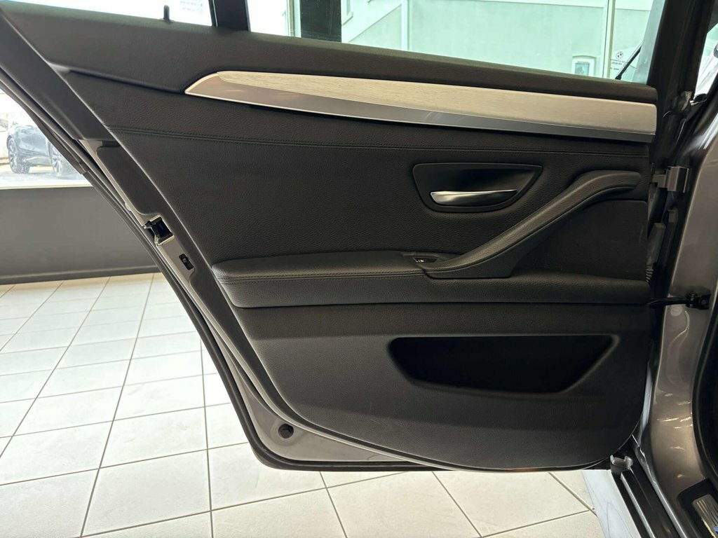 BMW 5 Series Black #43