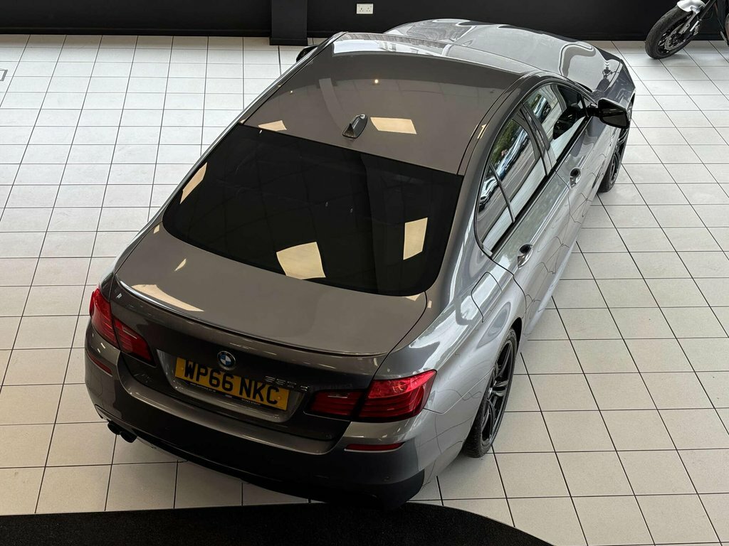 BMW 5 Series Black #10