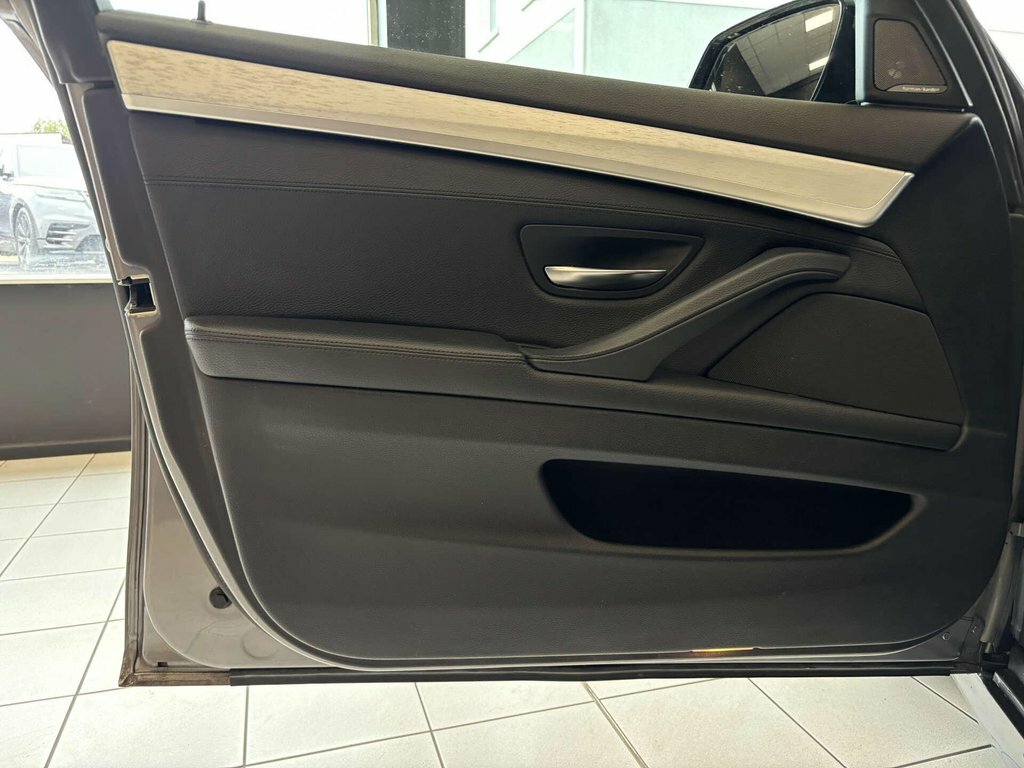 BMW 5 Series Black #41
