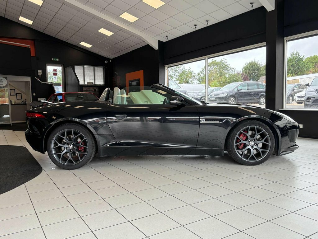 Jaguar F-Type 5L S Black #22