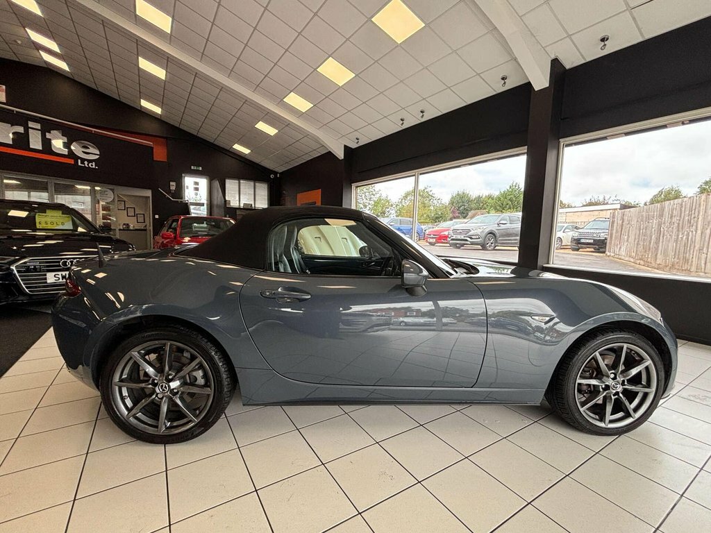 Mazda MX-5 1.5 132 Sport Black #19