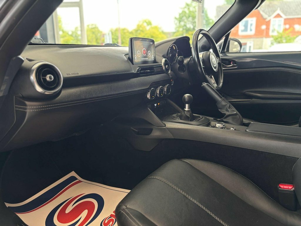 Mazda MX-5 1.5 132 Sport Black #44