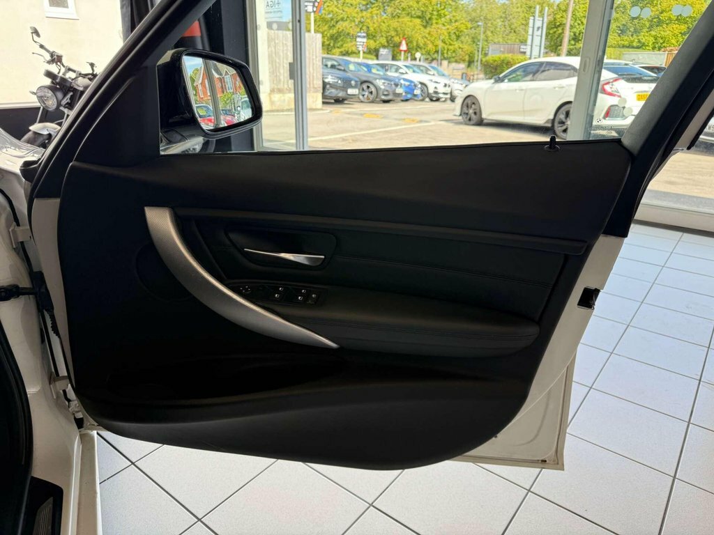 BMW 3 Series 320D Luxury Step Blue #32