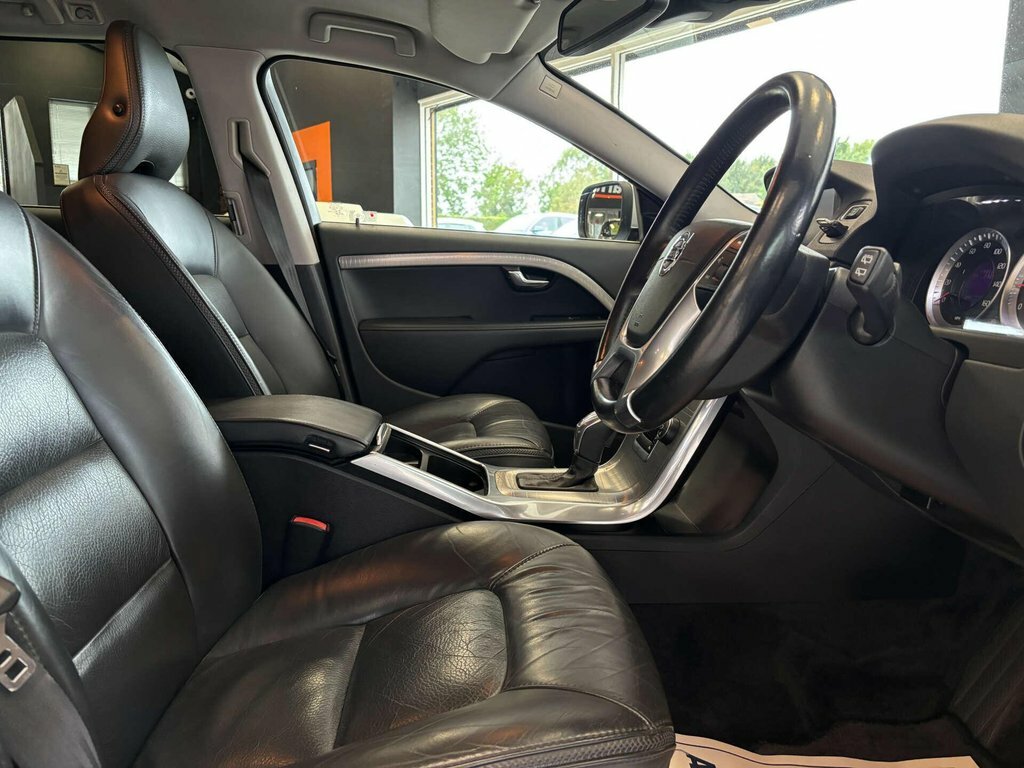 Volvo XC70 2.4L D5 Se Lux Blue #20