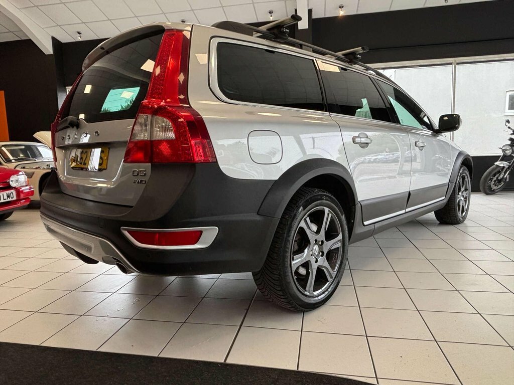Volvo XC70 2.4L D5 Se Lux Blue #12