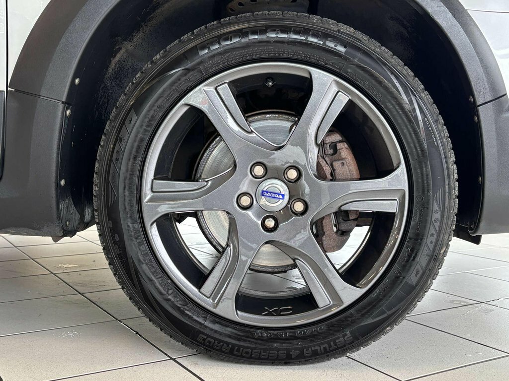 Volvo XC70 2.4L D5 Se Lux Blue #15