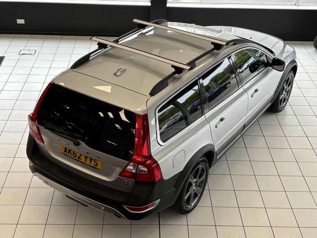 Volvo XC70 2.4L D5 Se Lux Blue #11