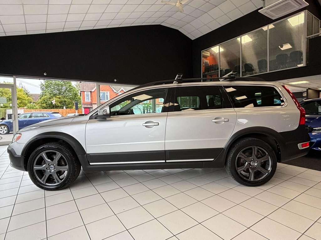 Volvo XC70 2.4L Se Lux Silver #6