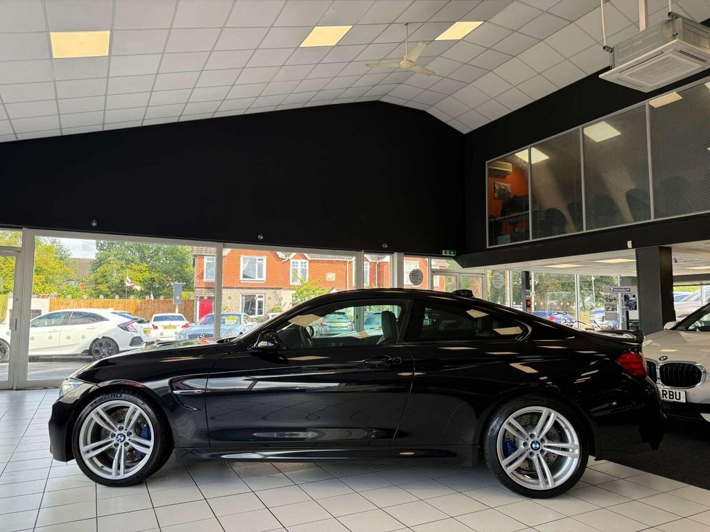 BMW M4 Coupe Black #6