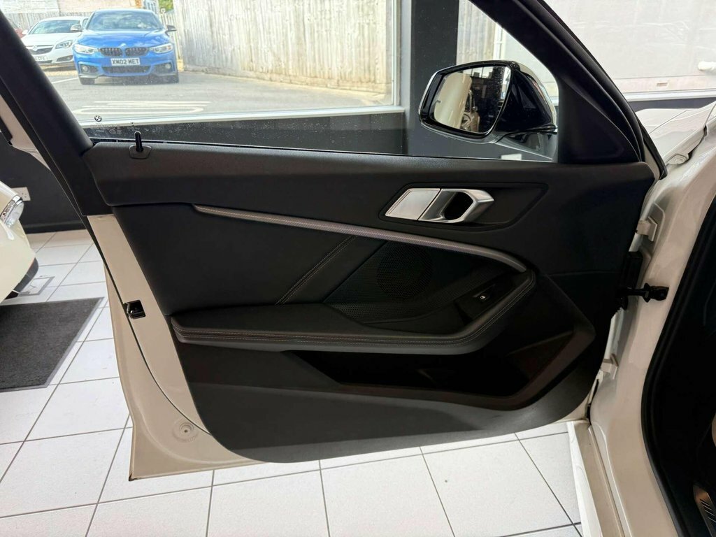 BMW 1 Series 118I M Sport 2020 White #41
