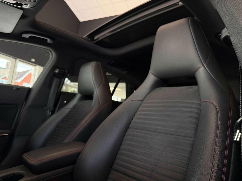 Mercedes-Benz CLA Class Cla 180 Amg Line Edition Black #36