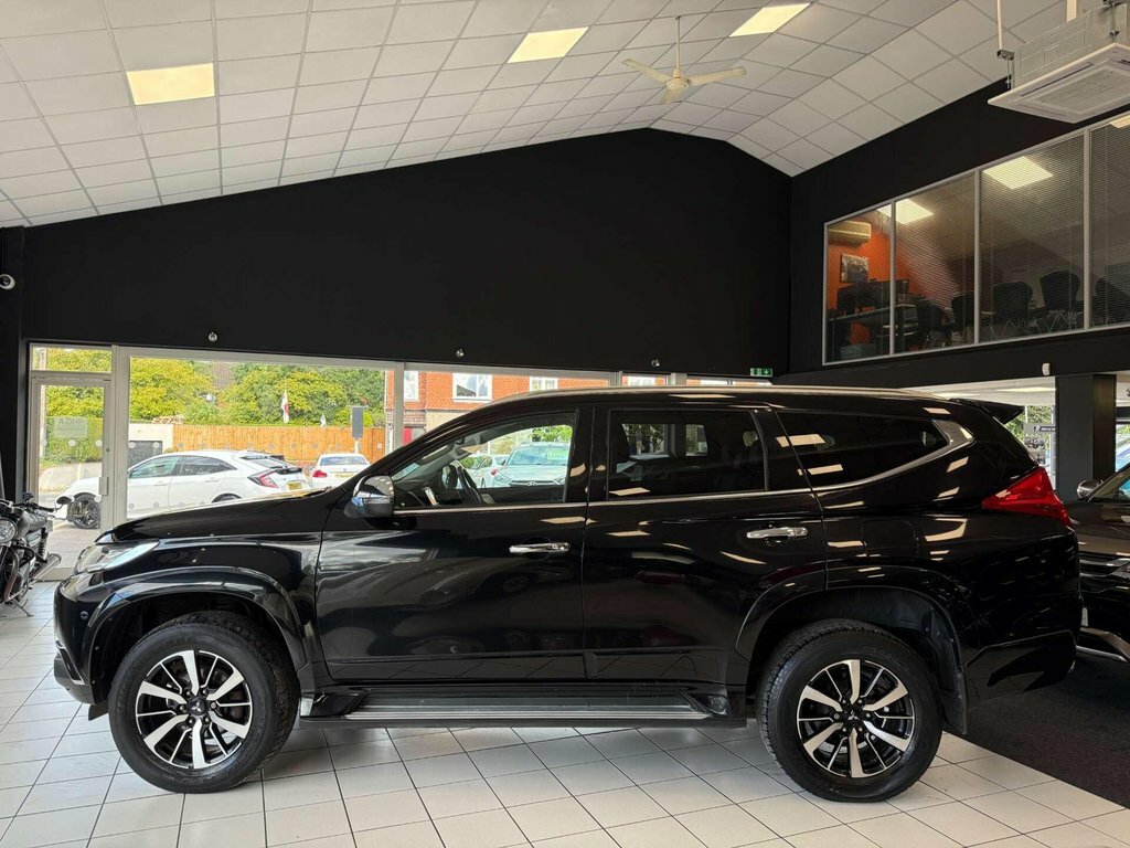 Mitsubishi Shogun Sport 2.4L 4 Black #6