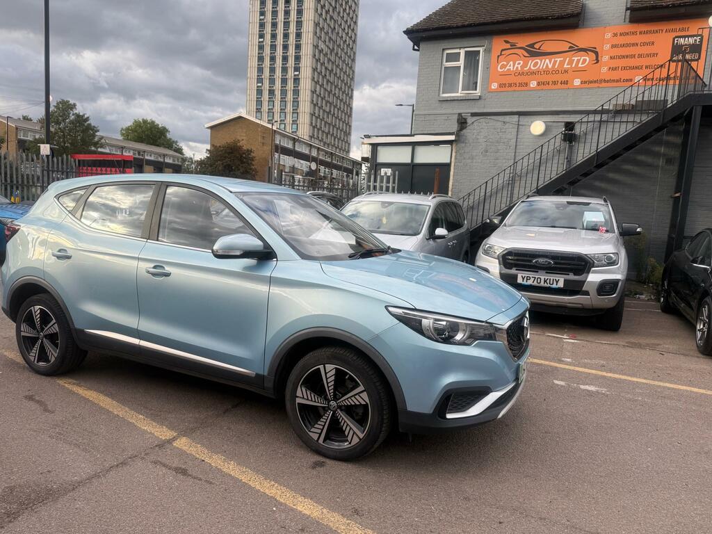 MG ZS 0.0 Exclusive 44.5Kwh 141 Bhp Red #1