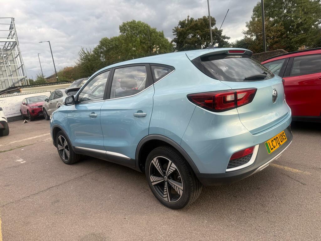 MG ZS 0.0 Exclusive 44.5Kwh 141 Bhp Red #6