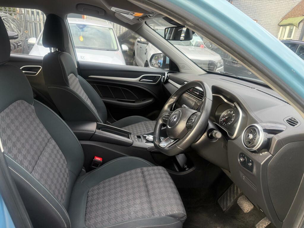 MG ZS 0.0 Exclusive 44.5Kwh 141 Bhp Red #13