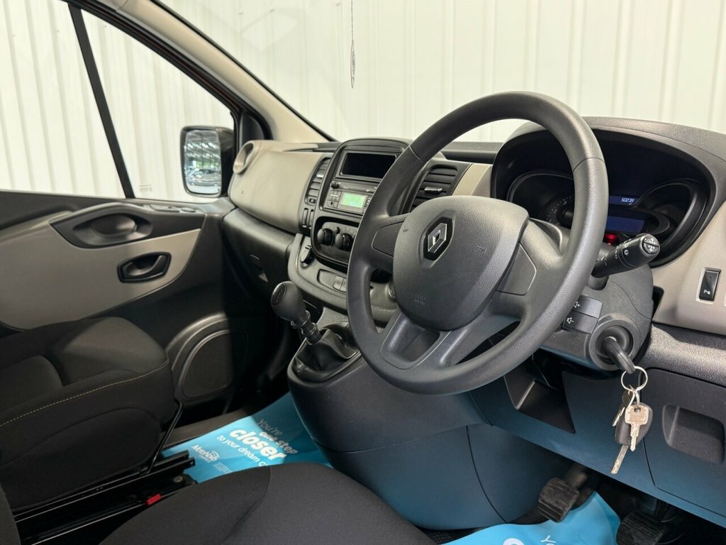 Renault Trafic Panel Van Sl27 Business Dci 2017 White #9
