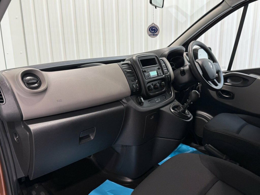 Renault Trafic Panel Van Sl27 Business Dci 2017 White #10