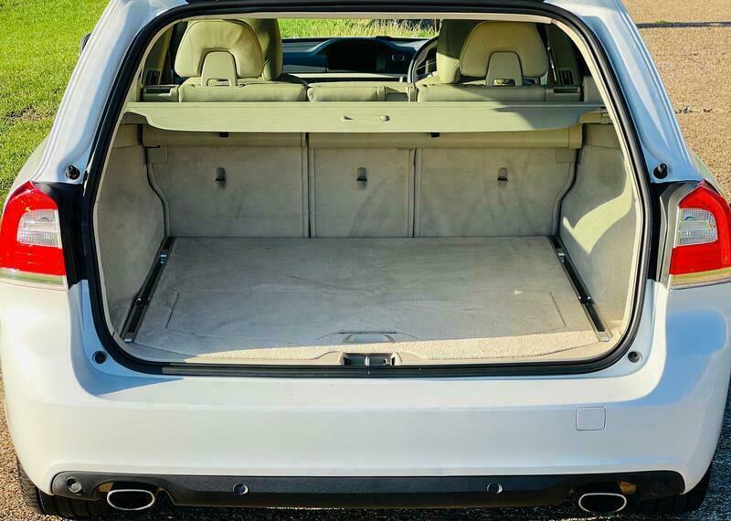 Volvo V70 Estate 2.4 Silver #21
