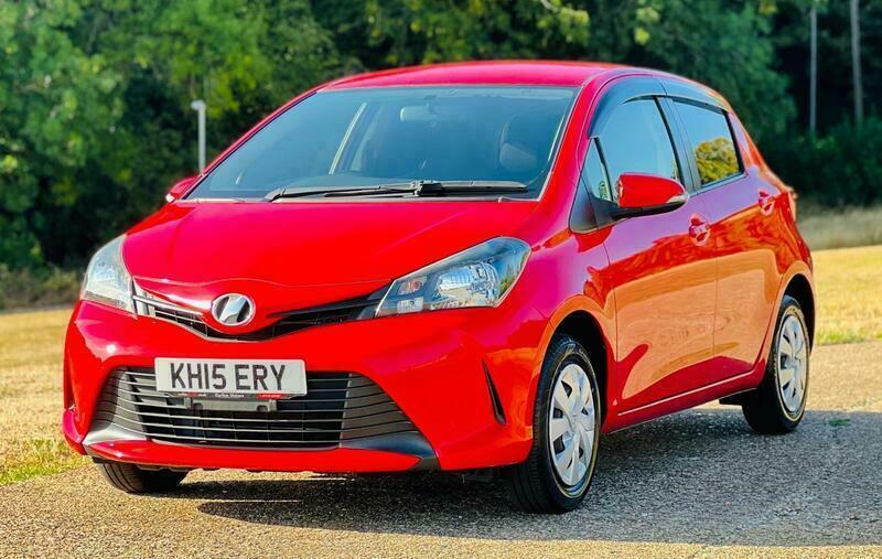 Toyota Yaris 1.0 Automatic 5dr Red #3