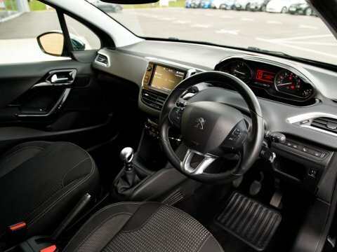 Peugeot 208 Hatchback NU69NUY Black #4