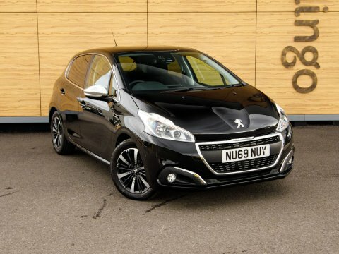 Peugeot 208 Hatchback Black