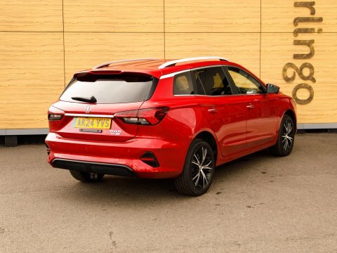 MG MG5 Estate Red #2