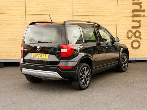Skoda Yeti Outdoor Black #2