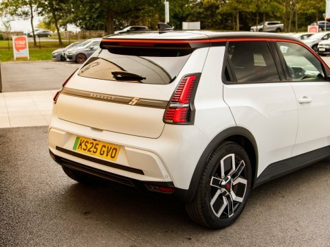 Renault 5 110Kw Techno Comfort Range 52Kwh Green #7