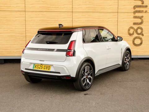 Renault 5 110Kw Techno Comfort Range 52Kwh Green #2