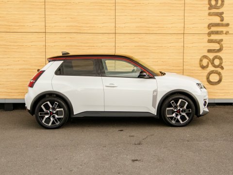 Renault 5 110Kw Techno Comfort Range 52Kwh Green #8
