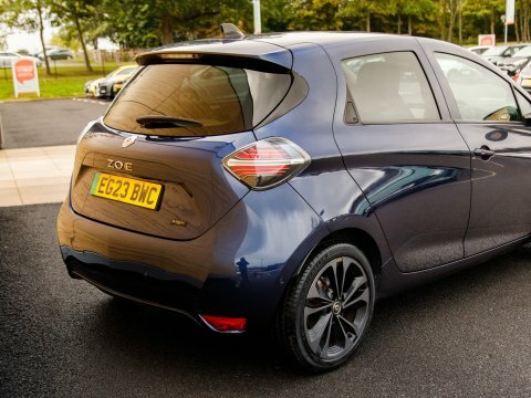 Renault Zoe Iconic Black #7
