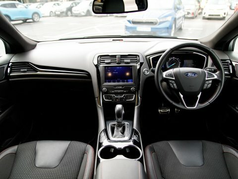 Ford Mondeo St-line White #3