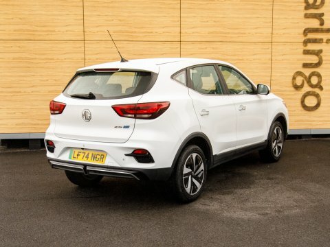 MG ZS Suv LF74NGR White #2