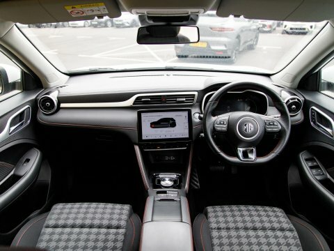 MG ZS Suv LF74NGR White #3