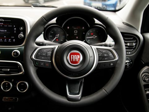 Fiat 500X Red White #15