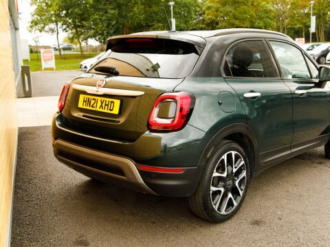 Fiat 500X Red White #7