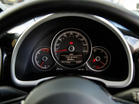 Volkswagen Beetle 2017 67 1.2 White #11