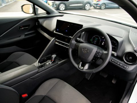 Toyota C-Hr Suv White #4
