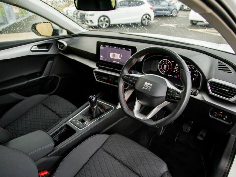 Seat Leon Hatchback White #4