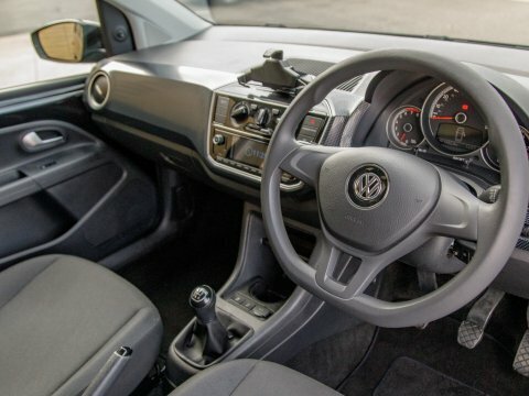 Volkswagen Up Move Up Tech Edition Black #4