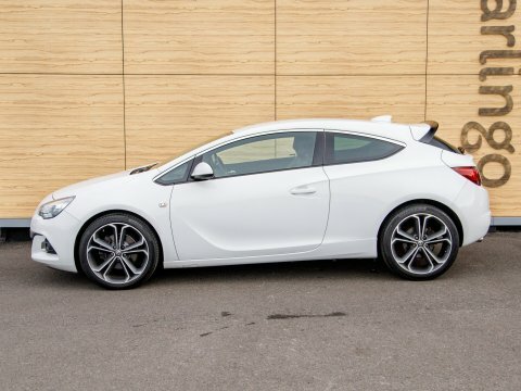 Vauxhall Astra GTC Limited Edition White #9