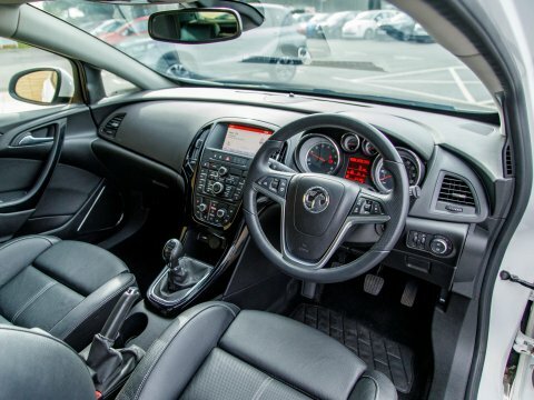 Vauxhall Astra GTC Hatchback White #4