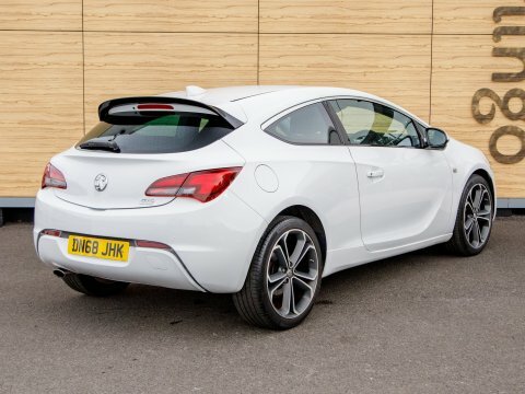 Vauxhall Astra GTC Hatchback White #2